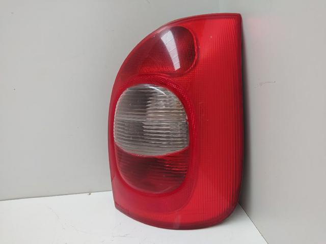 PEUGEOT 89300260 Piloto trasero derecho  disponible España