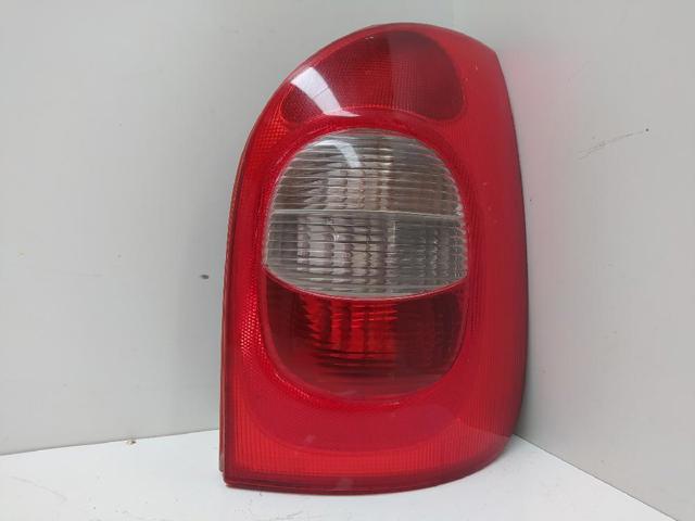 89300260 PEUGEOT Piloto trasero derecho  en stock Gandía