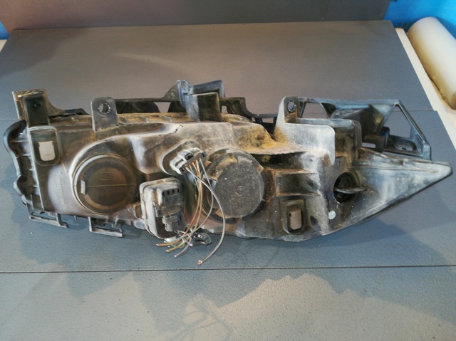 RENAULT 89306990 Faro izquierdo comprar Barcelona
