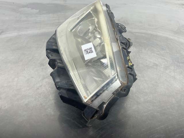 89307000 Faro derecho  disponible Málaga