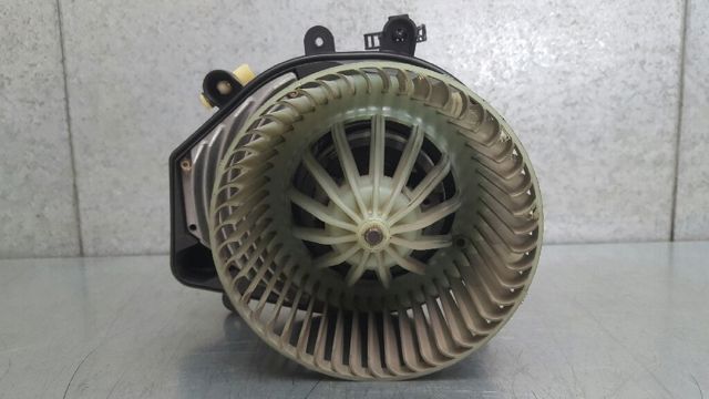 893819021 Motor del ventilador del calefactor  disponible Utrera