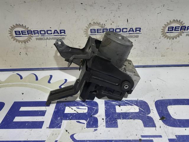 Módulo hidráulico ABS Toyota Avensis 2 T25