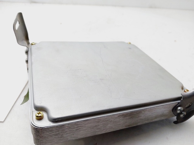 8966105690 TOYOTA ECU  en stock Gandía