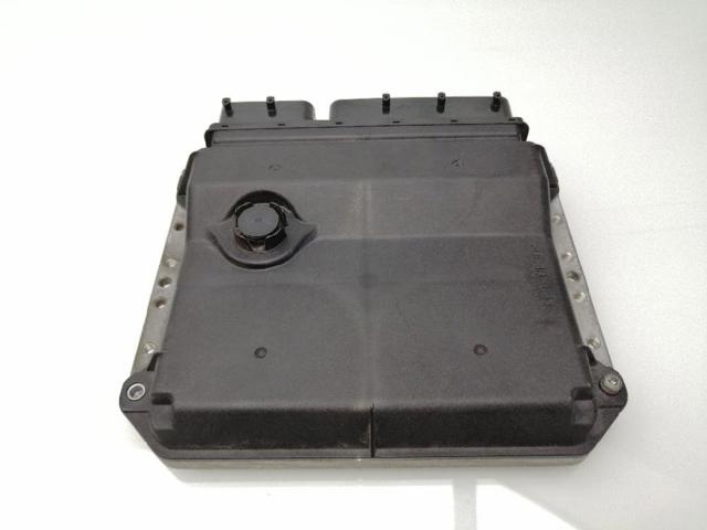 Módulo de control del motor (ECU) 8966105F20 Toyota