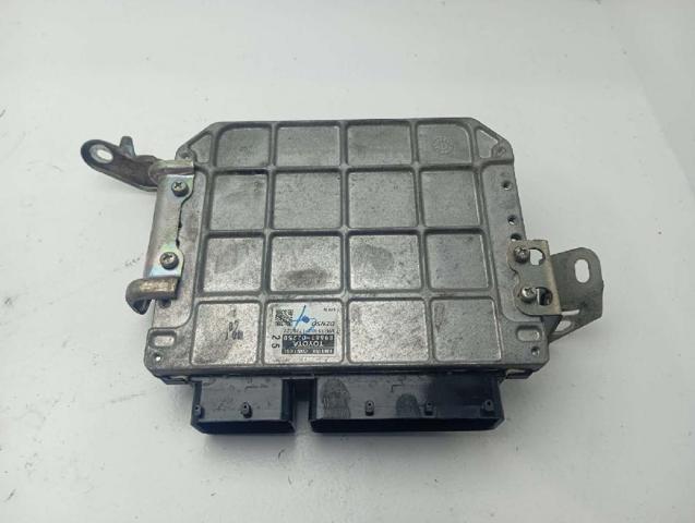 Módulo de control del motor Toyota Auris  (E15)