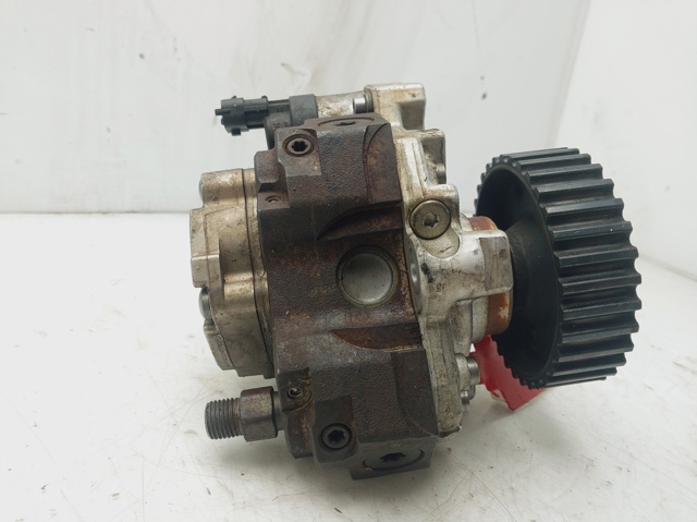 Bomba de alta presión Opel Astra F69