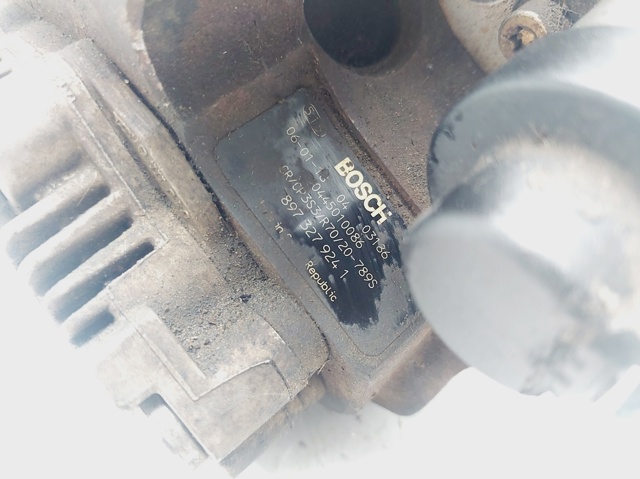 Bomba de alta presión Opel Astra F69
