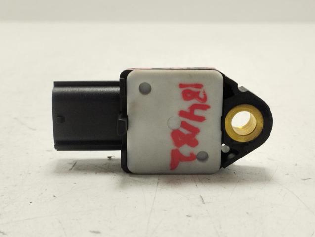 8983102060 TOYOTA Sensor de airbag delantero  disponible Ourense