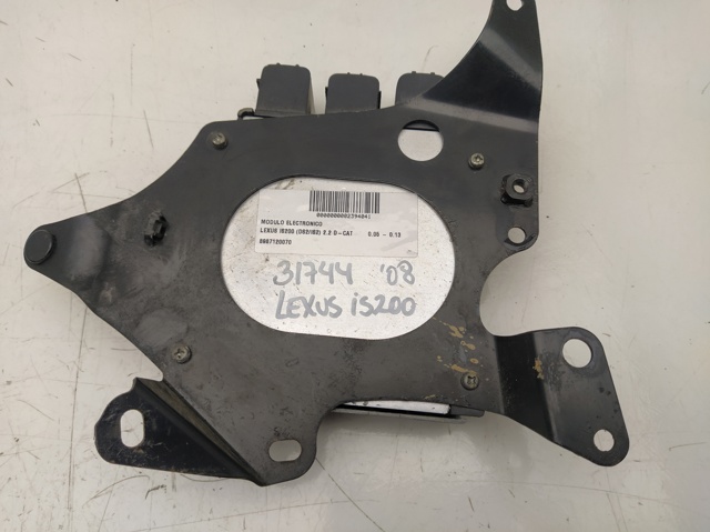 Modulo electronico para lexus is200 (ds2/is2)  2adfhv 8987120070