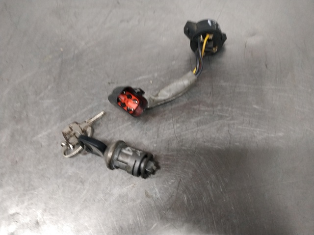 Interruptor de encendido / arranque Ford Fiesta GFJ