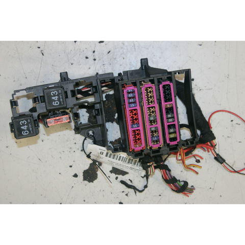 Caja reles para Audi A6 (4BH)