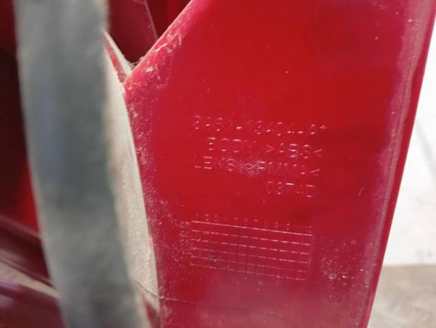 FORD 8A6113404A Piloto trasero derecho  en stock Salamanca