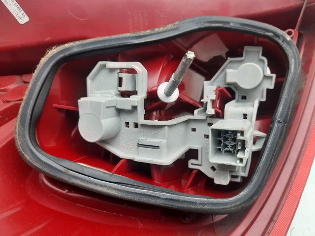 8A6113404A Ford