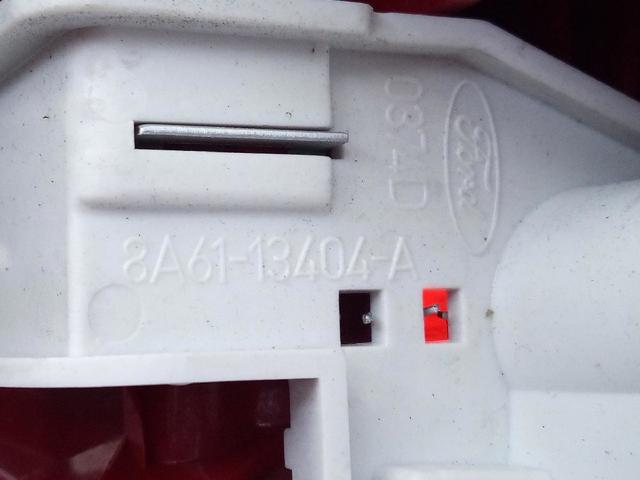 FORD 8A6113404AE Piloto trasero derecho  disponible España