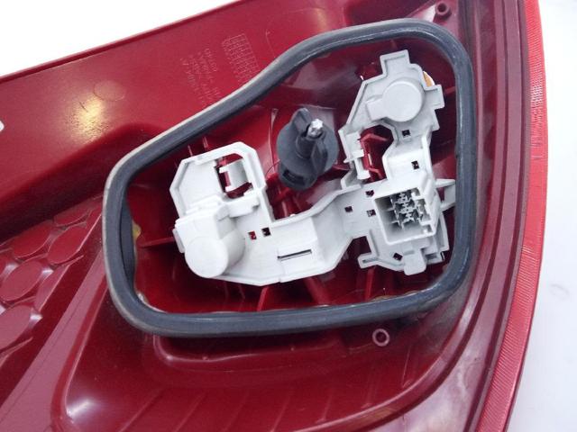8A6113404AE FORD Piloto trasero derecho  en stock Huelva