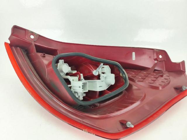 FORD 8A6113405A Piloto trasero izquierdo  disponible Lugo