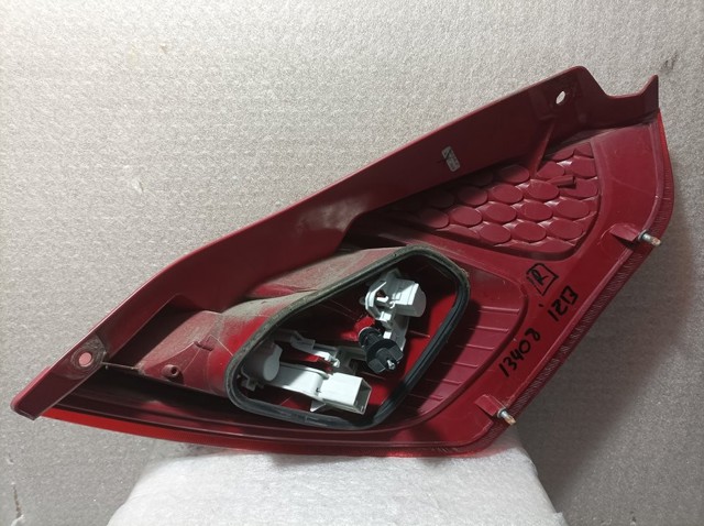 FORD 8A6113405A Piloto trasero izquierdo  en stock Valencia