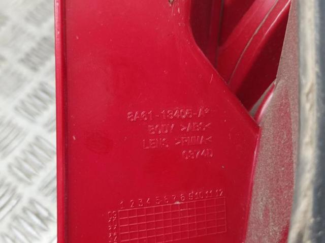 FORD 8A6113405A Piloto trasero izquierdo  disponible Valladolid