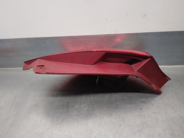 FORD 8A6113A602AB Piloto trasero derecho  comprar en Albacete