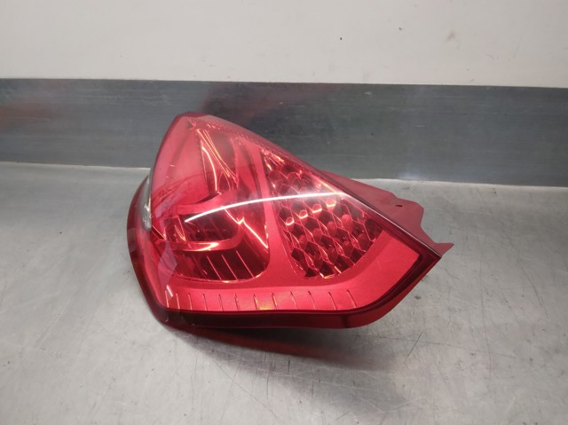 8A6113A602AB FORD Piloto trasero derecho  disponible Ourense