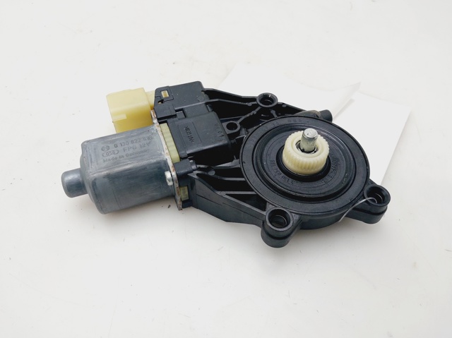 8A6114A389B Motor del elevalunas de la puerta delantera izquierda  comprar en Pontevedra