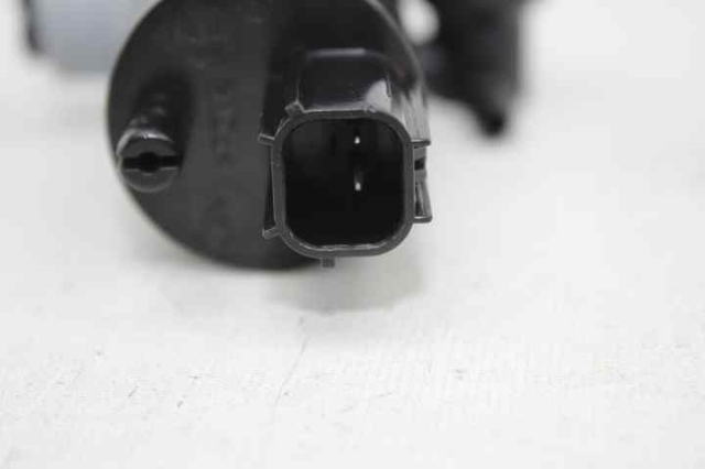 8A6117K624AA FORD Motor de la bomba del lavaparabrisas delantero  comprar en Lleida