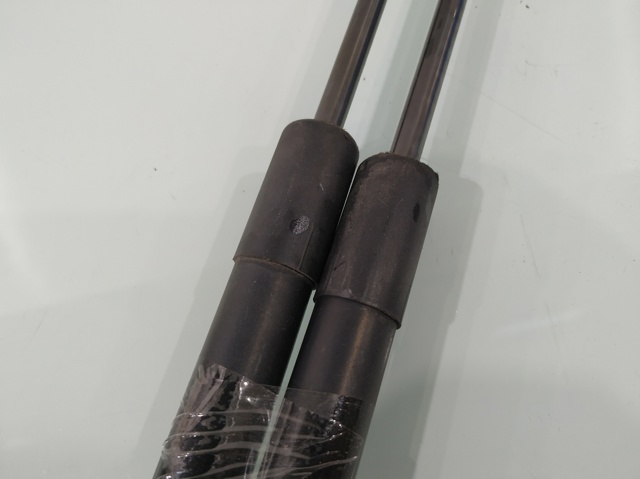 8A61A406A10AC FORD Amortiguador maletero comprar Alcalá