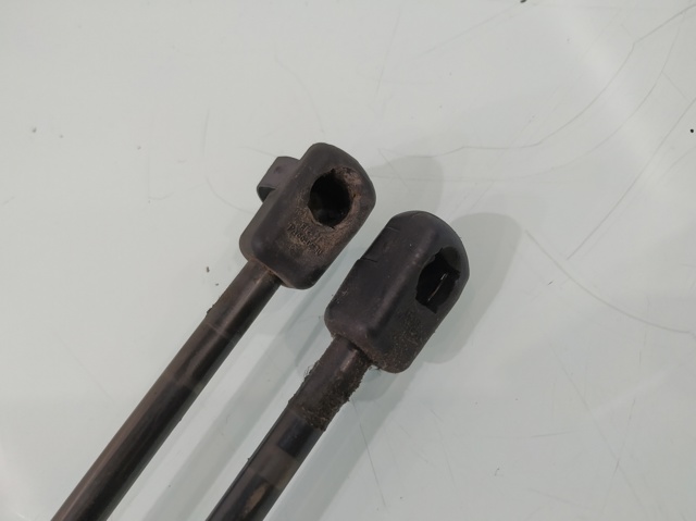 FORD 8A61A406A10AC Amortiguador de la tapa del maletero  disponible Lugo