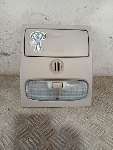 8A6A13776CA Luz interior trasera  disponible Utrera