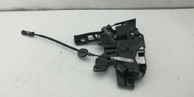 FORD 8A6AA21812BD Cerradura de puerta delantera derecha  en stock Valencia