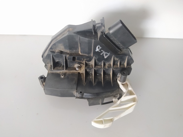 8A6AA21812BD Cerradura de puerta delantera derecha  en stock Castellón