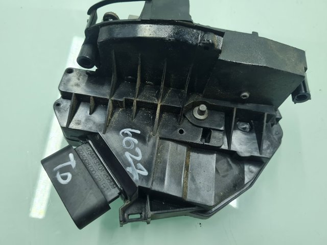 8A6AA26412AE Cerradura de la puerta trasera derecha comprar Sevilla