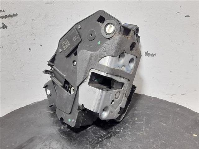 8A6AA26412AE FORD Cerradura de la puerta trasera derecha  en stock Huelva