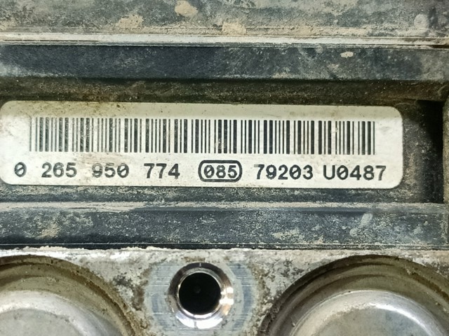 8C112C405BB FORD  comprar en Oviedo