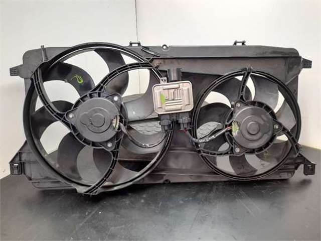 Ventilador de refrigeración del motor 8C118C607BB FORD