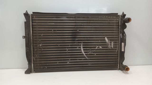 8D0121251AT Radiador de refrigeración del motor  comprar en Pontevedra