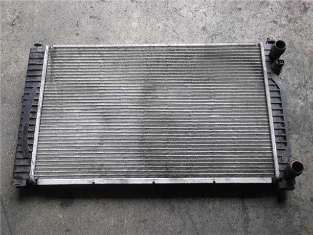 8D0121251BC Radiador de refrigeración del motor  disponible Utrera