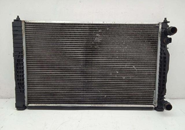 VAG 8D0121251P Radiador de refrigeración del motor  comprar en Albacete
