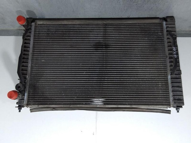 8D0121251P Radiador de refrigeración del motor  comprar en Pontevedra
