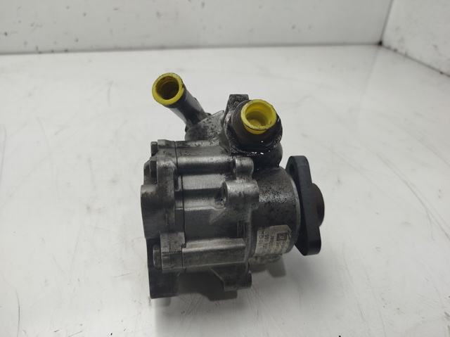 8D0145155Q VAG Bomba de dirección comprar Bilbao