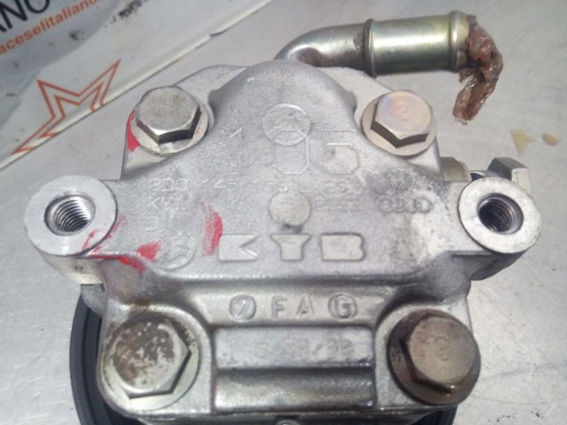 VAG 8D0145156 Bomba de dirección  en stock Terrassa