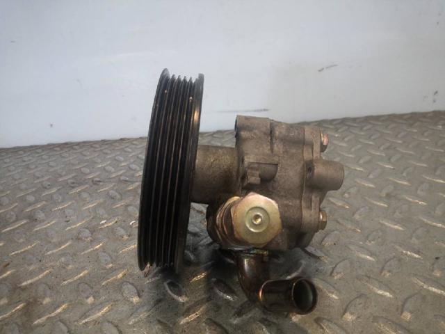 8D0145156L Bomba de dirección  en stock Castellón