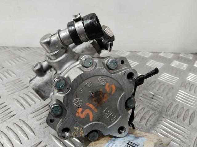 VAG 8D0145156T Bomba de dirección  en stock Valencia