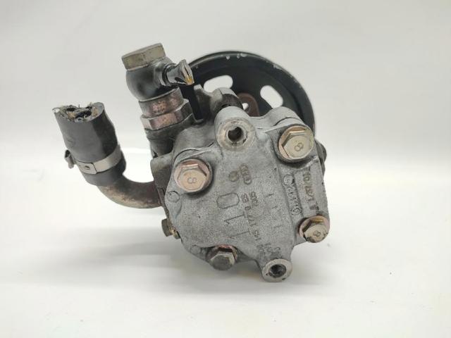 8D0145156T Bomba de dirección asistida  comprar en Pontevedra