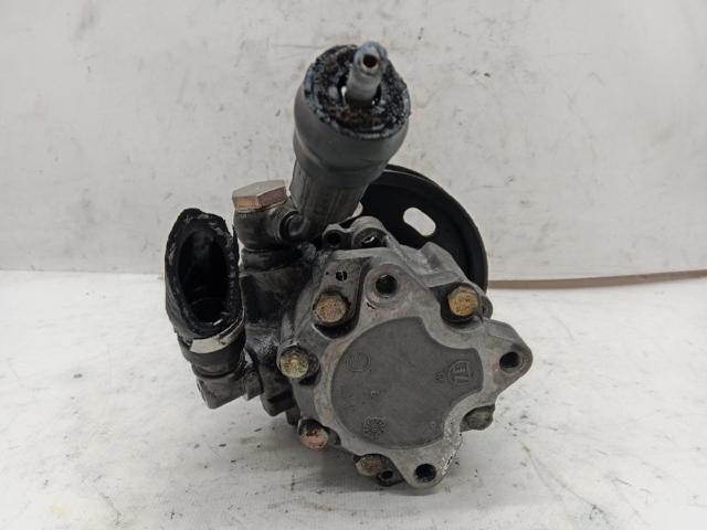 VAG 8D0145156T Bomba de dirección asistida  comprar en Murcia