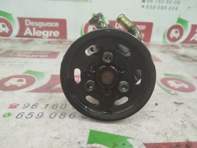 8D0145177 Bomba de dirección  en stock Castellón