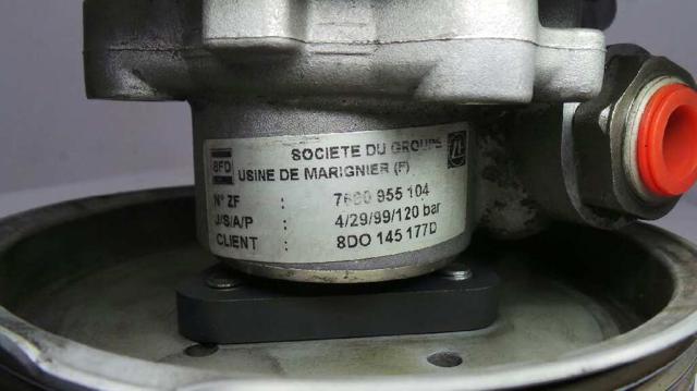 VAG 8D0145177D Bomba de dirección  en stock Salamanca