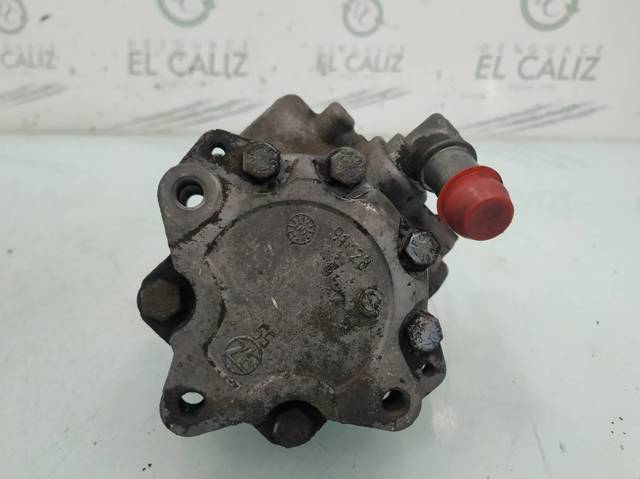 VAG 8D0145177D Bomba de dirección  en stock Salamanca