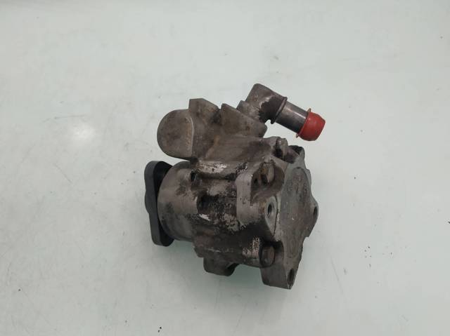 8D0145177D VAG Bomba de dirección asistida  comprar en Oviedo