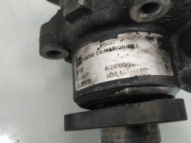 VAG 8D0145177D Bomba de dirección asistida  comprar en Ponferrada